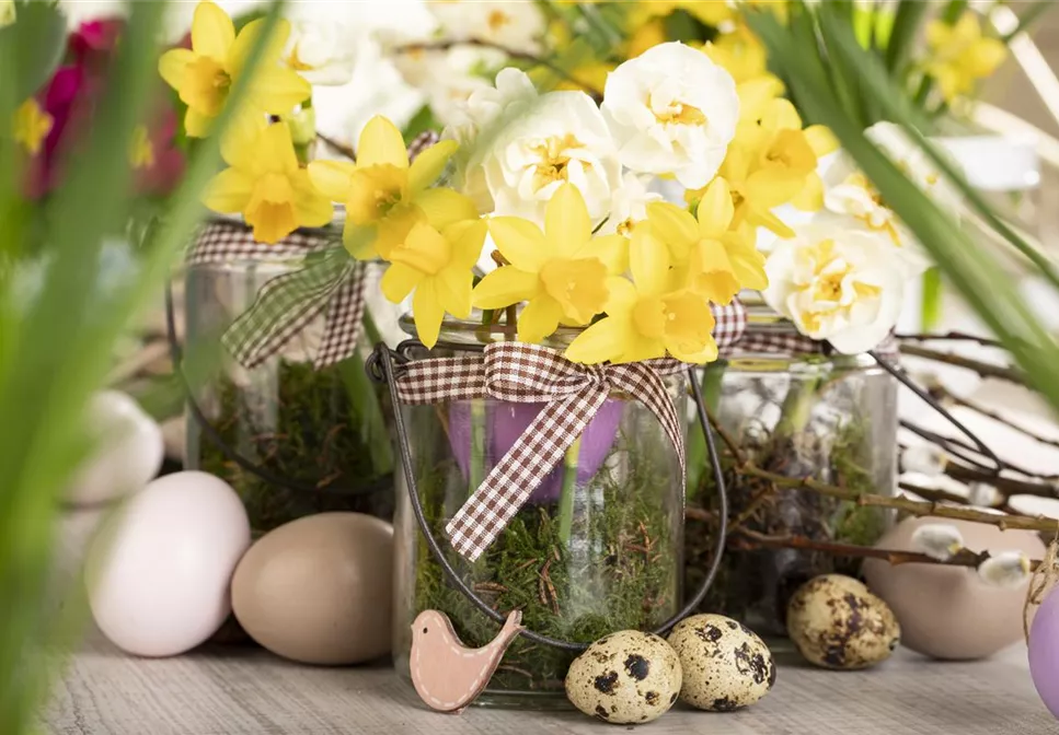 TISCHSCHMUCK ZU OSTERN