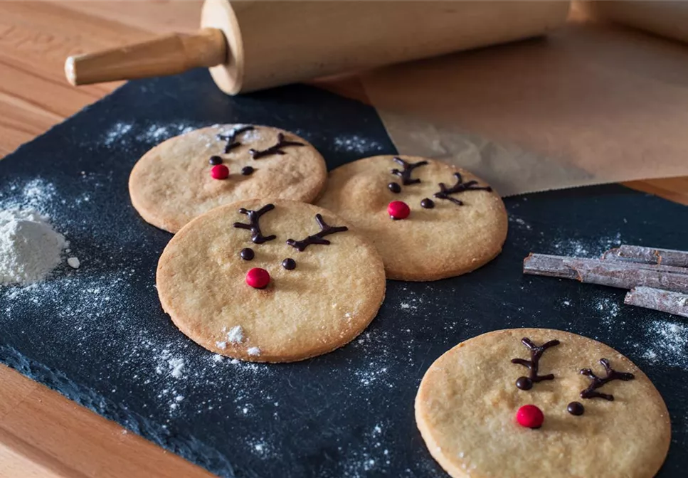 IN DER WEIHNACHTSBäCKEREI.